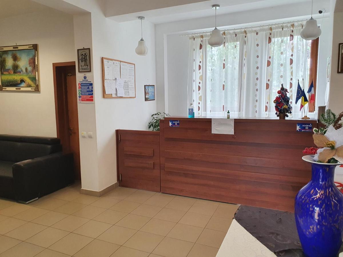 Pensiunea Anais Tetoiu Dış mekan fotoğraf